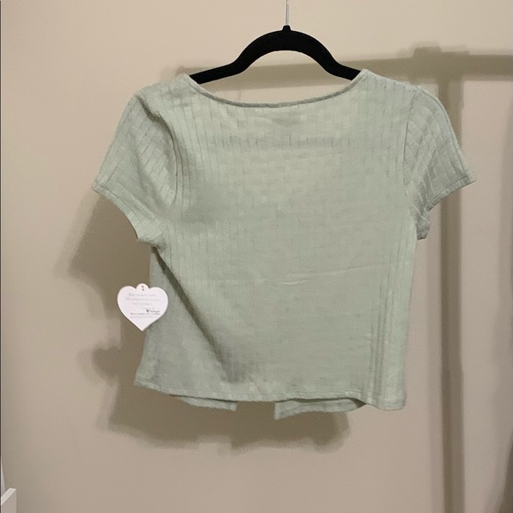 Shirt close in the top green - Picture 3 of 5